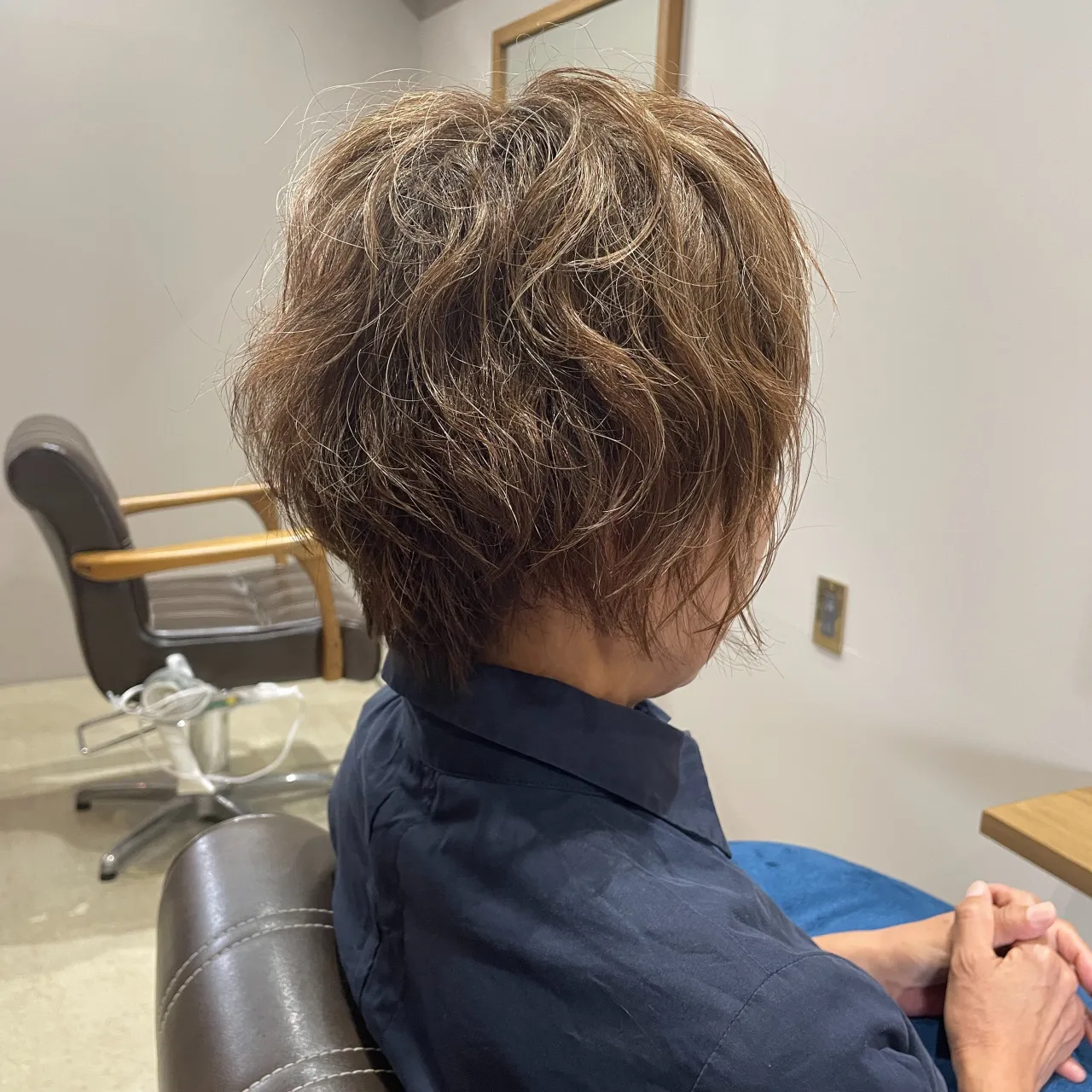 癖毛をお持ちのお客様にとって、日々のスタイリングは一筋縄では...