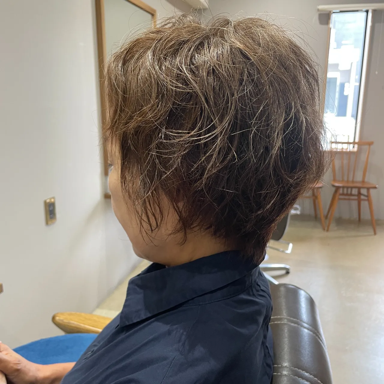 癖毛をお持ちのお客様にとって、日々のスタイリングは一筋縄では...